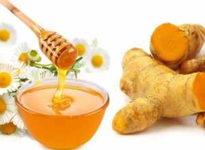 Tiết lộ bí kíp trị tàn nhang bằng mật ong và nghệ siêu hiệu quả